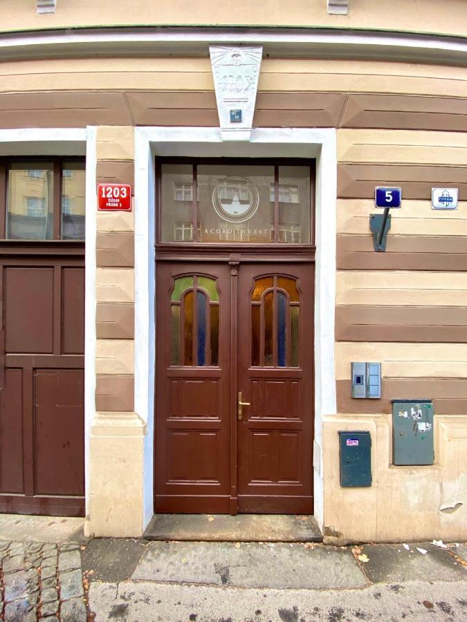 Turnkey I King George Square Studio Prag Dış mekan fotoğraf